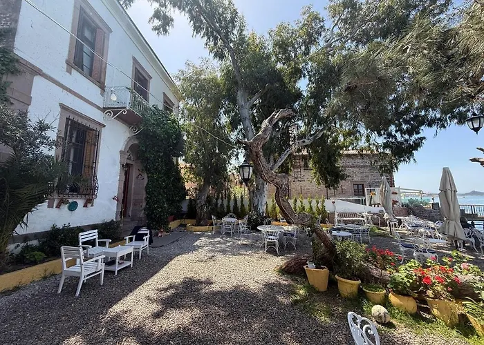 Villa Private 2br In Historic Seafront Mansion W Balcony & Cunda View *