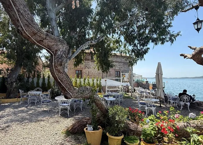 Private 2br In Historic Seafront Mansion W Balcony & Cunda View * Ayvalik